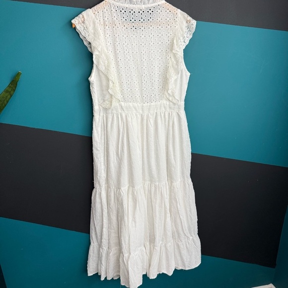 Elegant White Eyelet Midi Dress - Picture 4 of 13